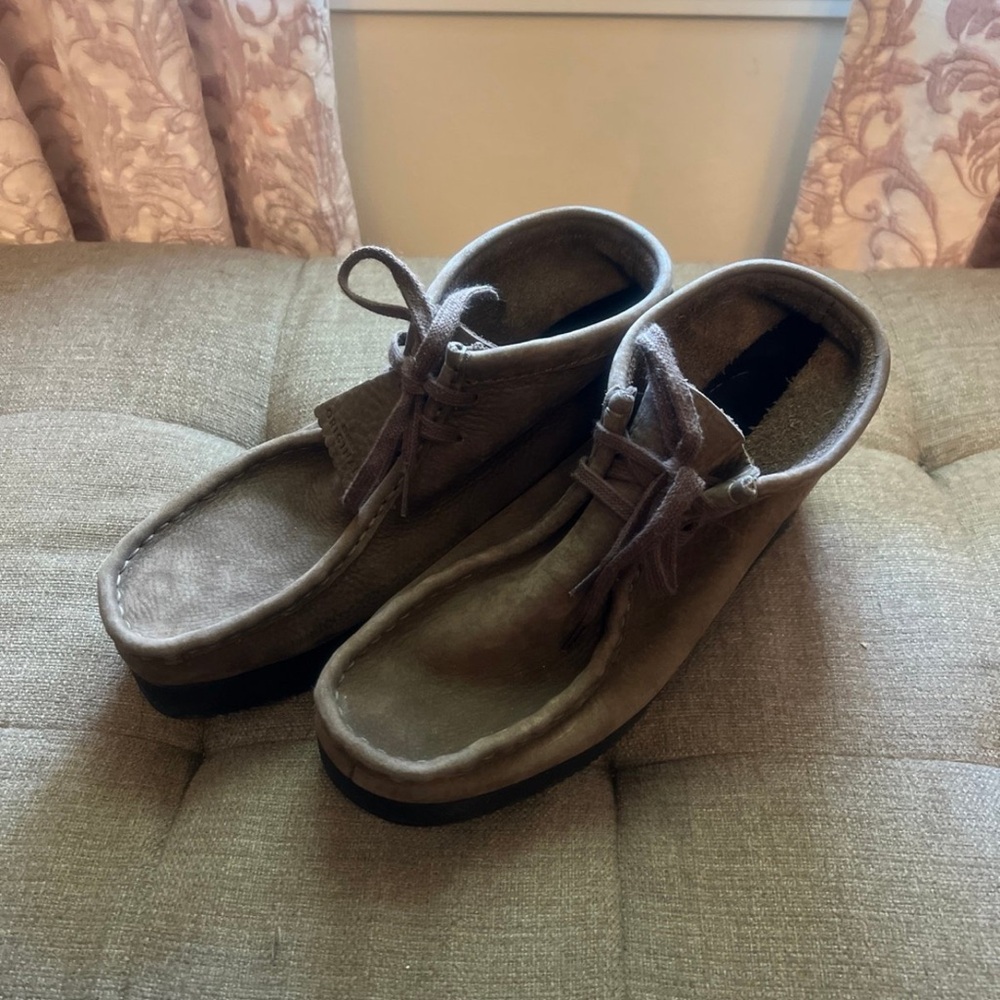Clarks Originals sz 9 1/2